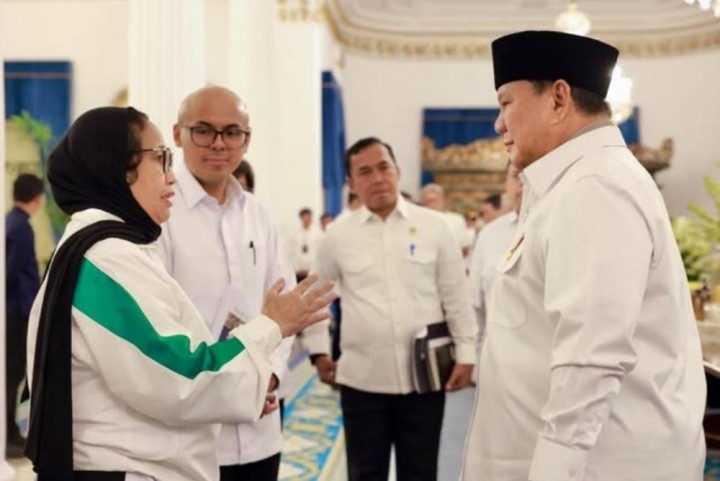 Presiden Prabowo Subianto dan Kepala Badan Gizi Nasional (BGN). Nanik S Deyang. Sumber: Internet