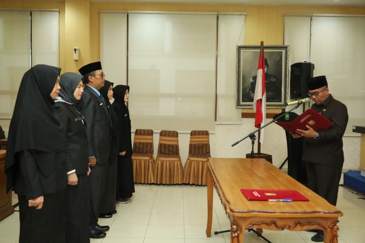 Sekda Siak: Pejabat Fungsional Jadi Tulang Punggung Organisasi, Lima ASN Dilantik