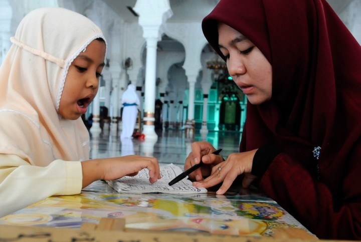 Ilustrasi belajar ngaji. Sumber: Internet