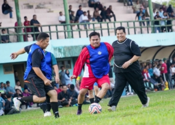 Hari Jadi Bengkalis, Ketua DPRD Septian Nugraha Tampil Pada Fun Footbal