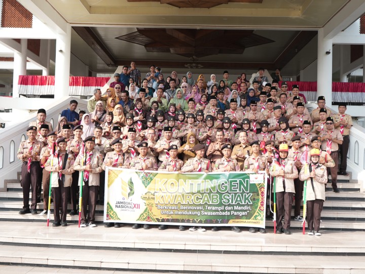 Estafet 25 Tahun, Bupati Afni Lepas 33 Pramuka Siak Menuju Jamnas Cibubur