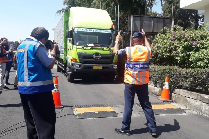 Kemenhub dukung tilang elektronik ODOL di Jalan Tol. Sumber: kompas.com