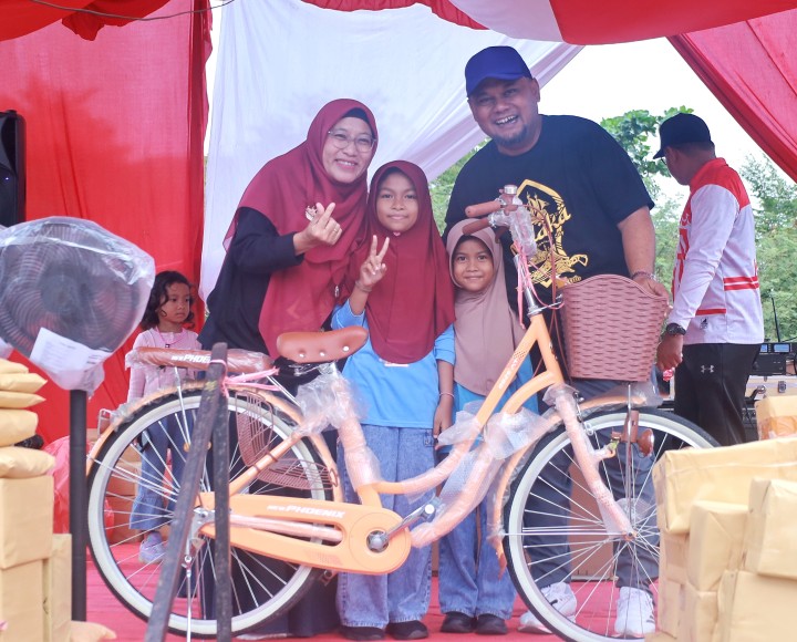 Jalan Santai HUT RI ke-81 di Siak, Wabup Syamsurizal Ingatkan Warga Waspadai Karhutla
