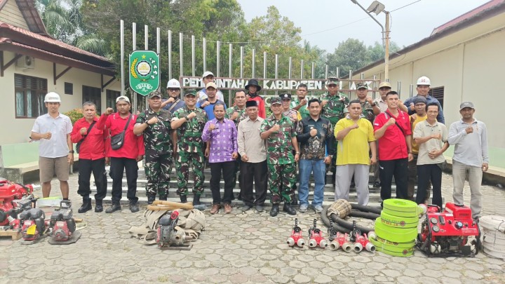 Tim Mabes TNI Berikan Penyuluhan Karhutla kepada Masyarakat Kandis