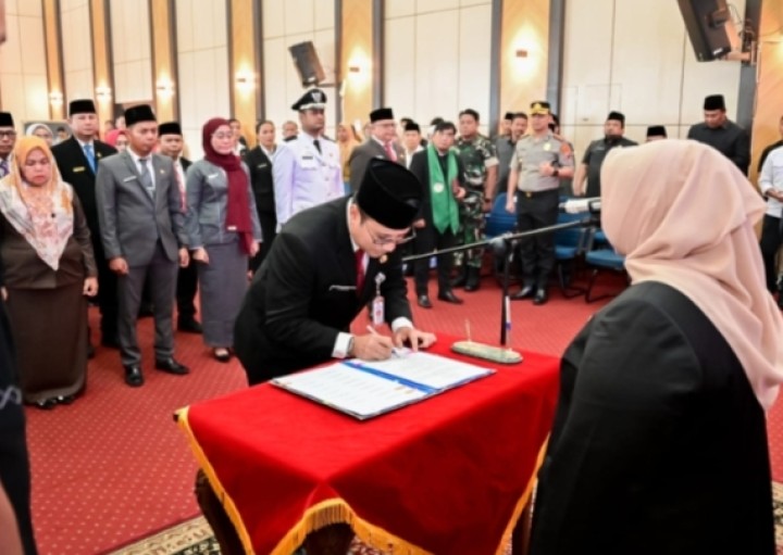 Usai Melantik 41 Pejabat, Bupati Bengkalis Sampaikan Pesan Ini
