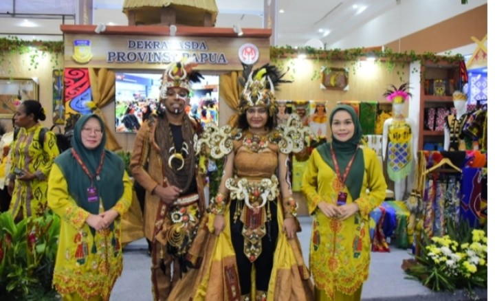Pameran Kriyanusa 2026, Ketua Dekranasda Bengkalis Dukung Perajin Naik Kelas