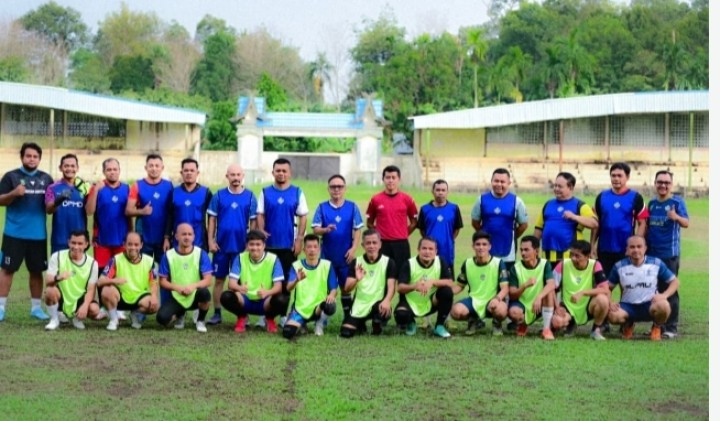Dalam Rangka HKP, Sekda Bengkalis Ikut Olahraga Fun Football