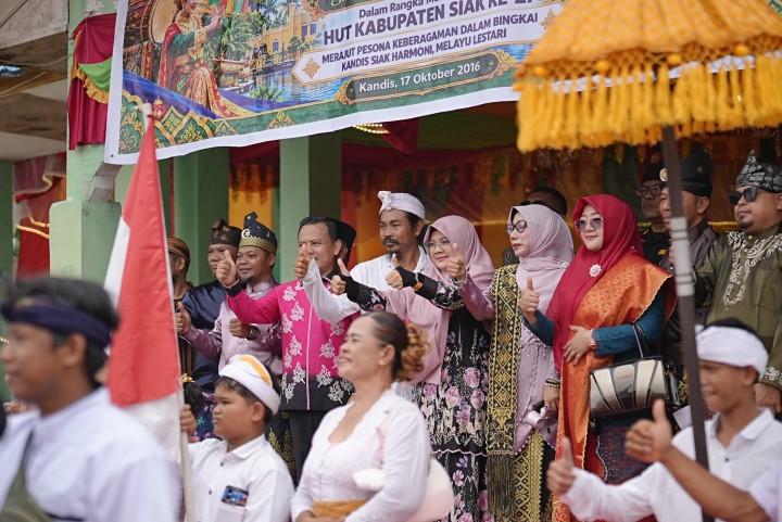Bupati Afni Dorong Julang Budaya Digelar di Seluruh Kecamatan di Siak