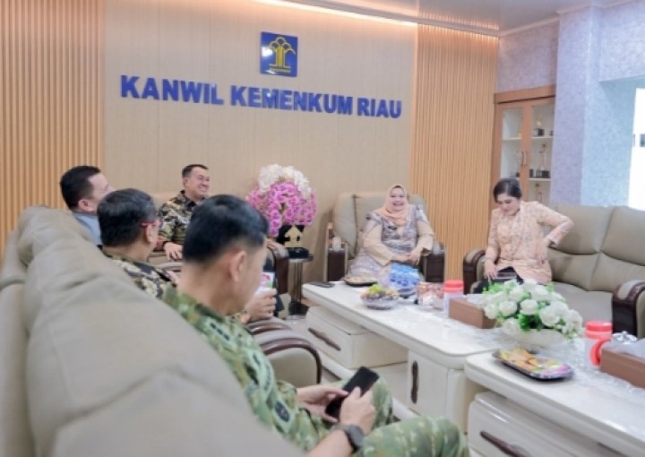 Bupati Kasmarni Hadiri Pisah Sambut Kakanwil Kementrian Hukum Riau